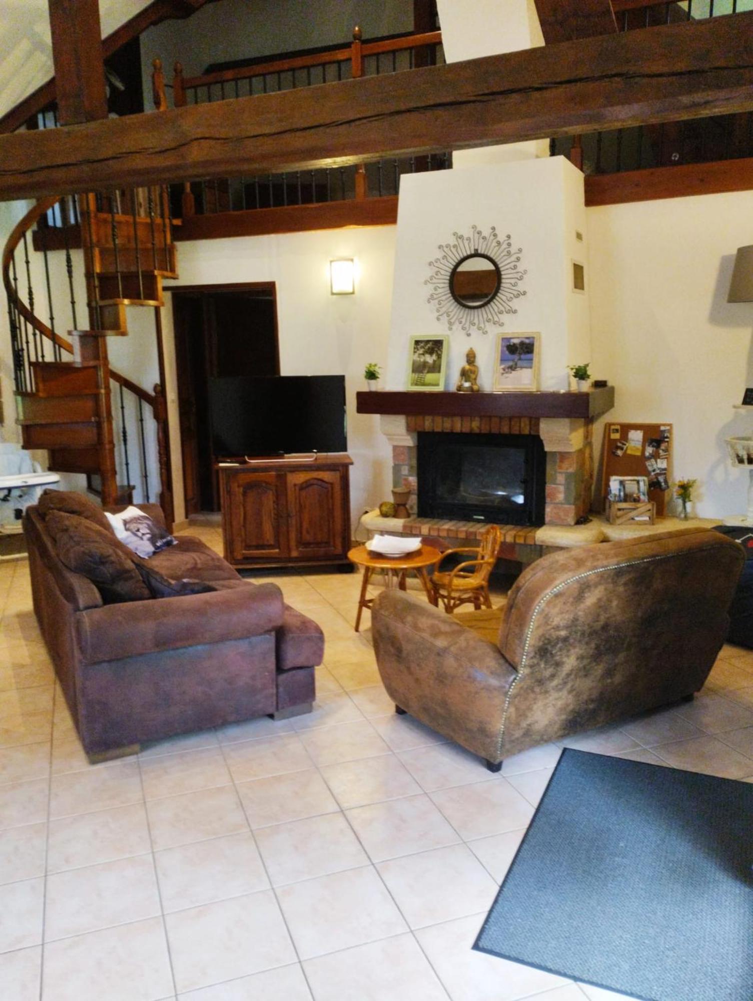 Maison Traditionnelle Normande Avec Piscine Hotot-en-Auge Dış mekan fotoğraf